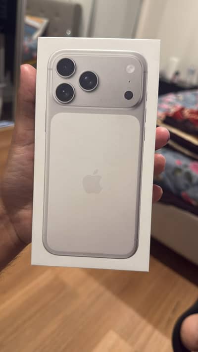 Apple IPhone 17 Pro Max 256GB Silver Sealed 1 Physical + Esim nonacti