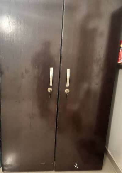 7ft Two door cupboard