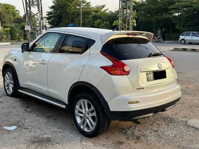 nissan juke almost orignal paint  orignal maillege  orignal engine