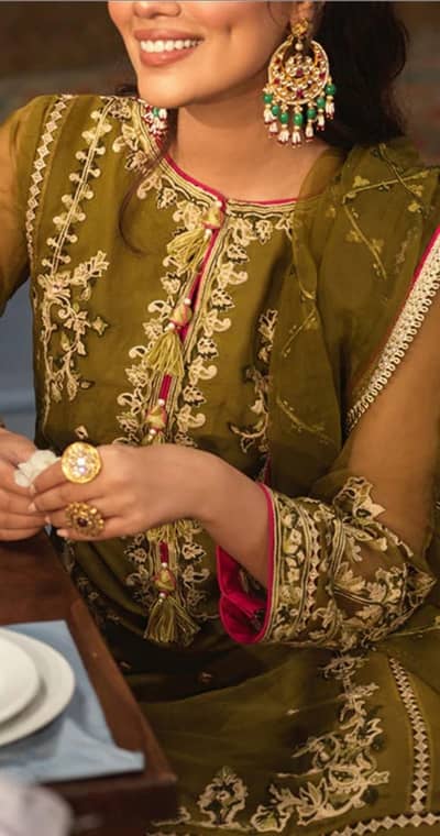 Fancy dress for Mehndi