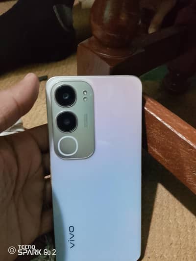 viv y19s 6/128 10/10