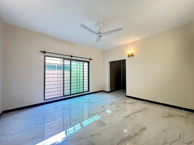 BRAND NEW BRIGADIER HOUSE AVAILABLE FOR SALE ASKARI 6 300 SQ YARD