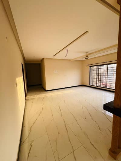 4 Bed DD West Open Flat For Sale Askari 6 West Open 3000 Square Feet