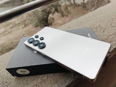 Samsung galaxy s25ultra 10month official warranty official pta Box