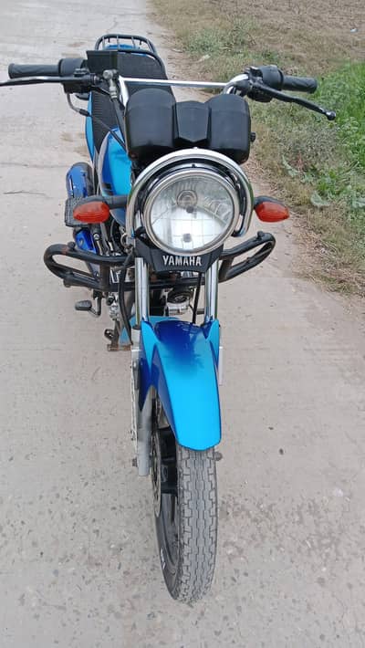 Yamaha DX 22/23 model urgent sale final price lo milage driven