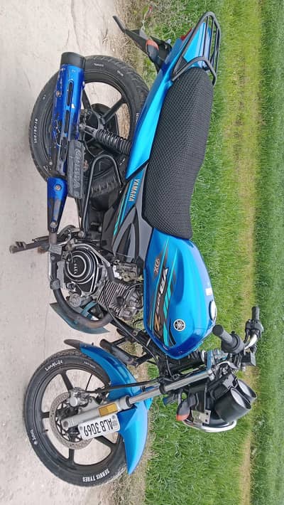 Yamaha DX 22 model urgent sale final price lo milage driven