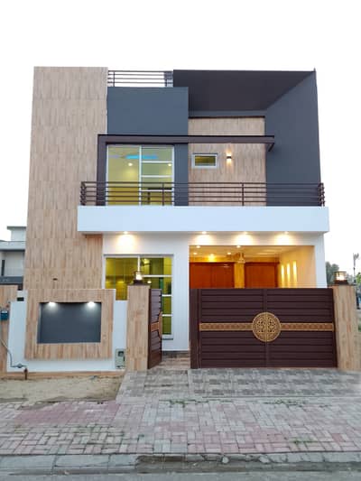 Beautiful 5 Marla House For Sale In Palm City