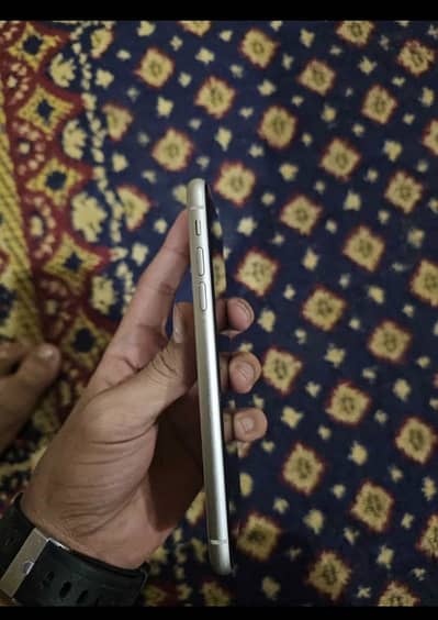 iPhone 11 factory unlock