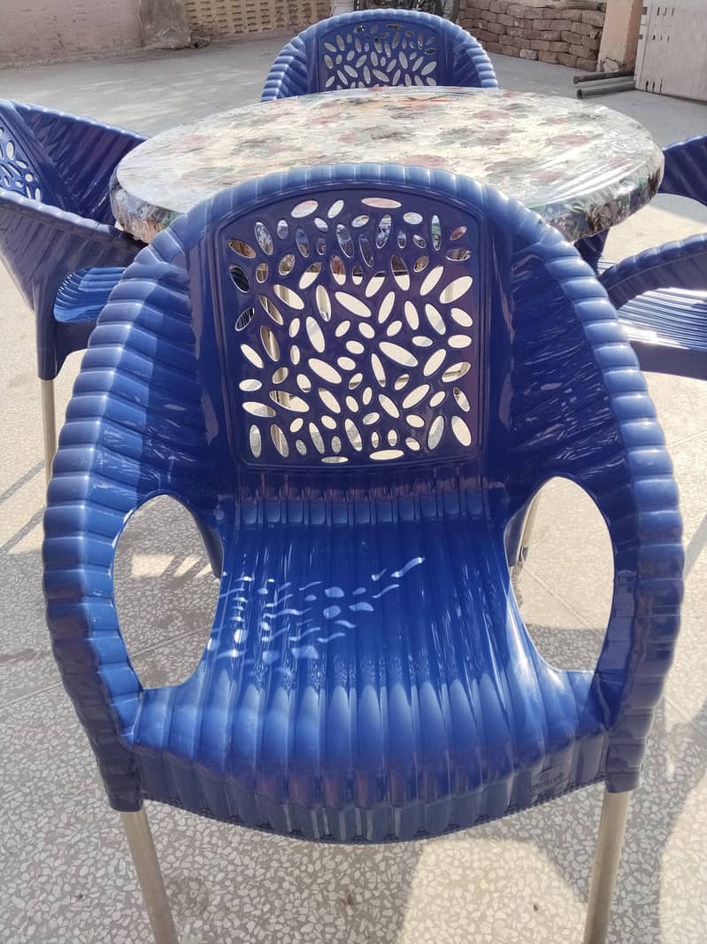 Plastic Dining set 1