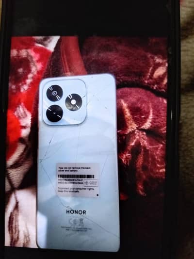 8ram or 128 gb Honor. . . .