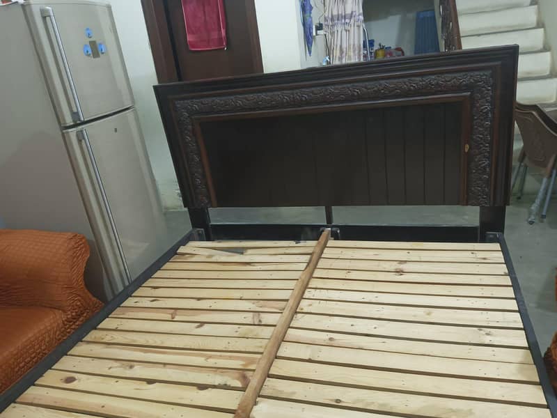 ڈبل بیڈ فل سایز مناسب قیمت میں دستیاب 2