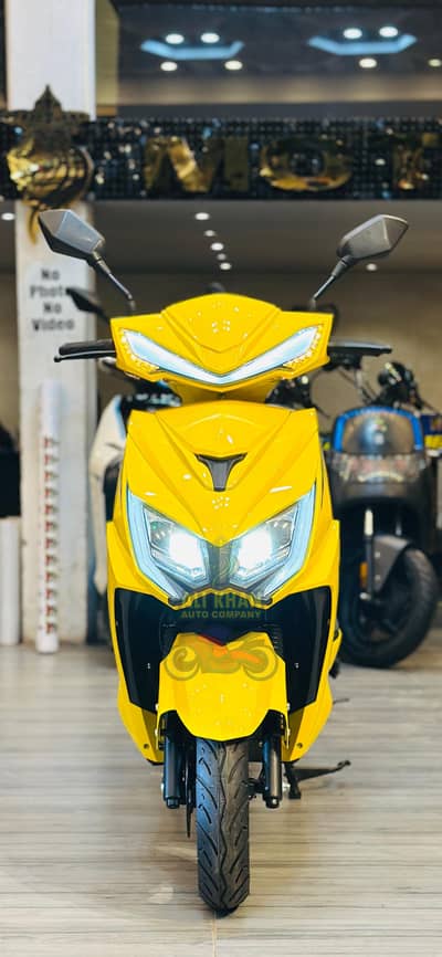 SCOOTY SCOOTER M6 E8S Pro T9 YADEA G7 T5 RAMZA EVEE NISA C1 AIR MALE