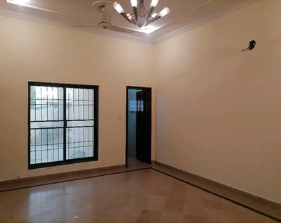 In Johar Town House Sized 10 Marla For Sale