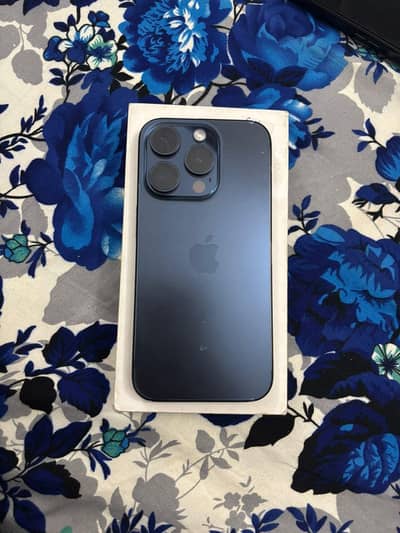 IPHONE 15 PRO MINT CONDITION