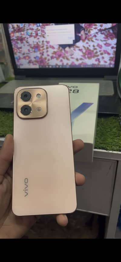 vivo y28 39k with box 10 10