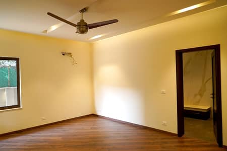 Excellent Bungalow Owner Needy