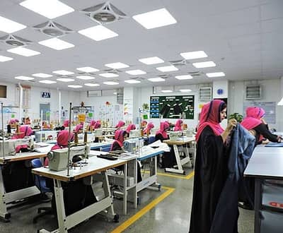 Chance Deal : 40,000 Sqft Rcc Construction Factory / Warehouse WithPower & Gas In Prime Location Of SiteAt Low Rent