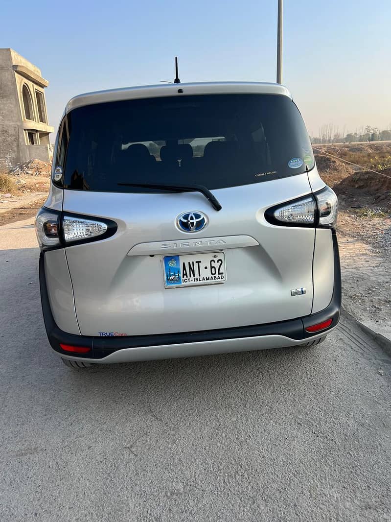 Sienta X 5