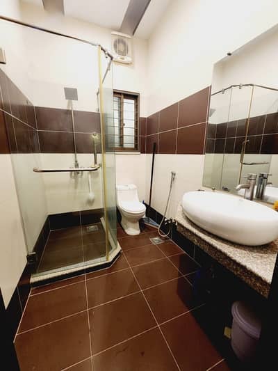 Fully Furnished Room Available For Rent in DHA Phase 3