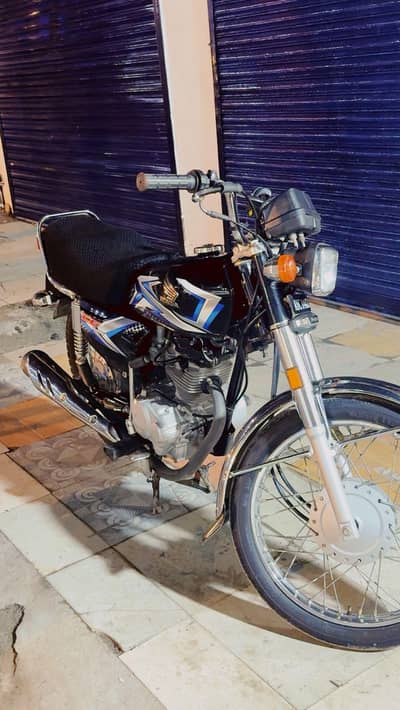 Honda 125 Black Color  8000KM