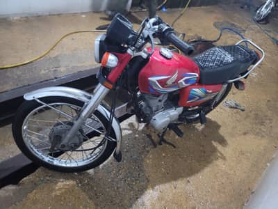 Honda 125 Red, Khi no. 2022