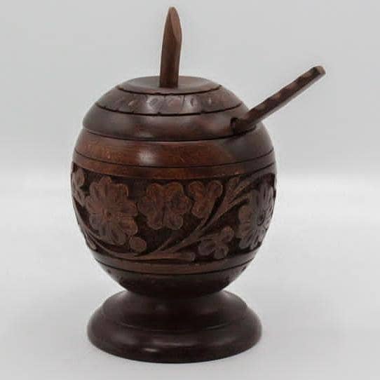 Gorgeous handmade pepper pot kitchenware, carved sugar and pepper container pot,