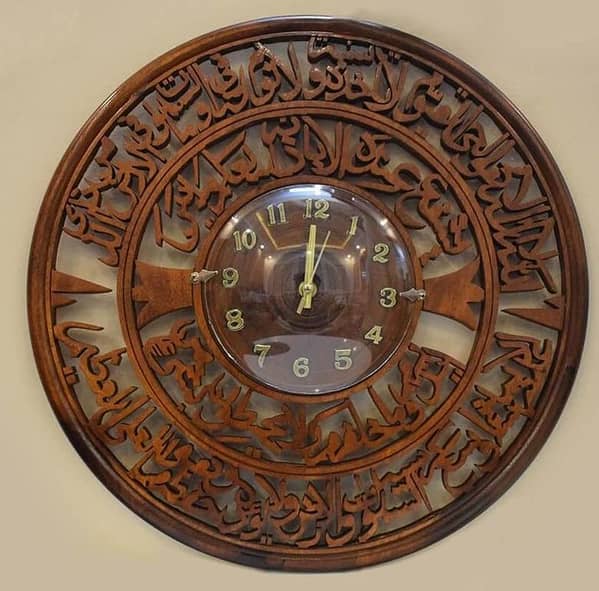 Handmade Wooden Wall Clock - Elegant Rosewood Decorative Timepiece