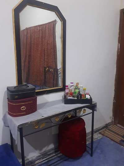 black color mei sara set hai