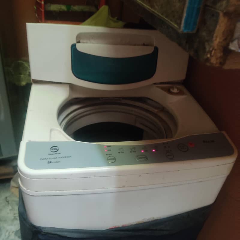 fully functional automatic washing machine 0