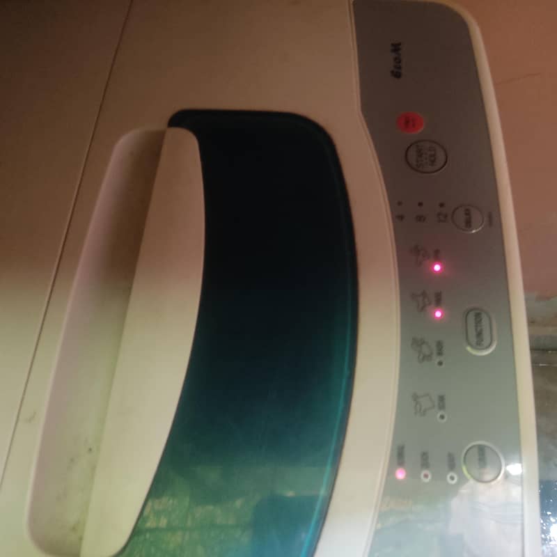 fully functional automatic washing machine 8