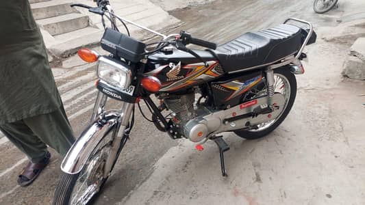 honda 125 is very very good condition