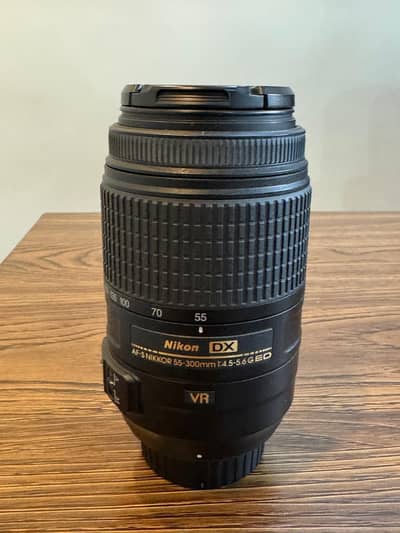 Nikon 55-300mm lens, AF-S DX NIKKOR 55-300 mm f/4.5-5.6G Eas VR