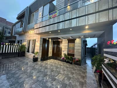 10 Marla Brand New House For sale In Bahria Town Lahore