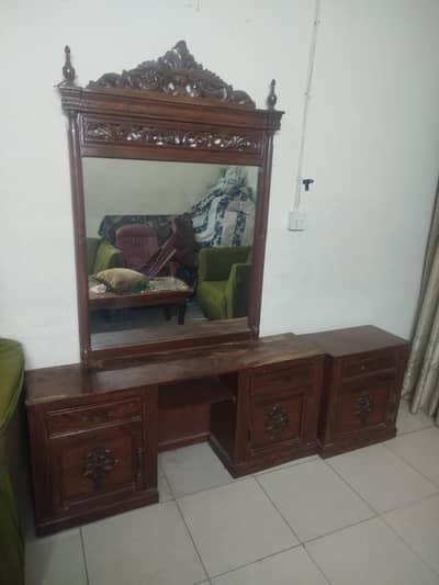 Dressing Table with 2 Side Tables made of wood