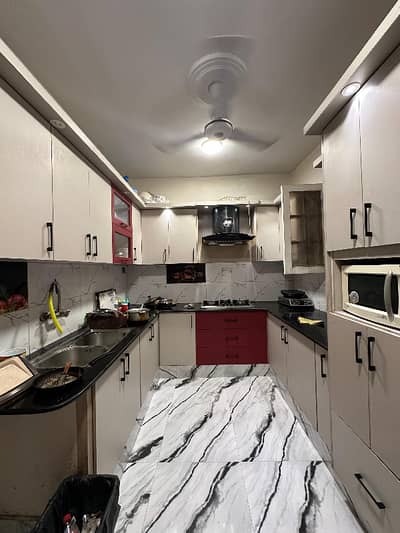 three bed dd portion for rent in johar