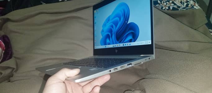 HP laptop Elitebook 830 G5 8th Generation Core i5