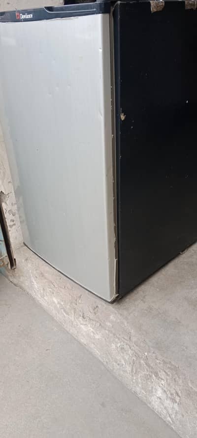 Dawlance small size fridge new condition zabardast cooling