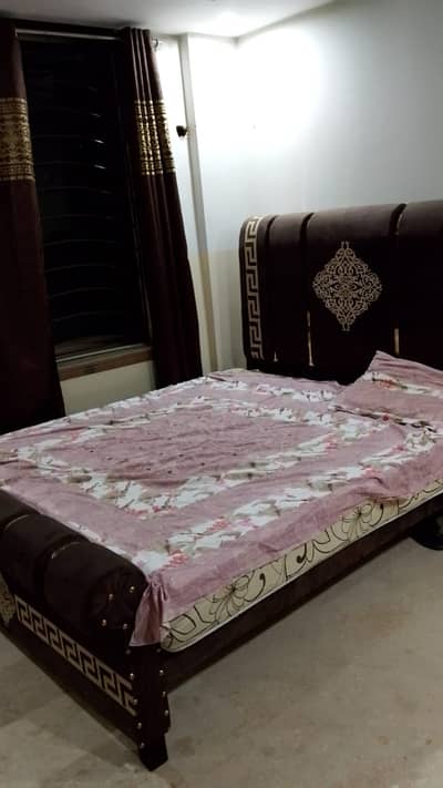 FURNISHED FLAT FOR 2 BED & 1 DRAWING AVAILABLE