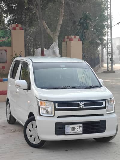 Suzuki Wagner Hybrid 19/22. Good condition