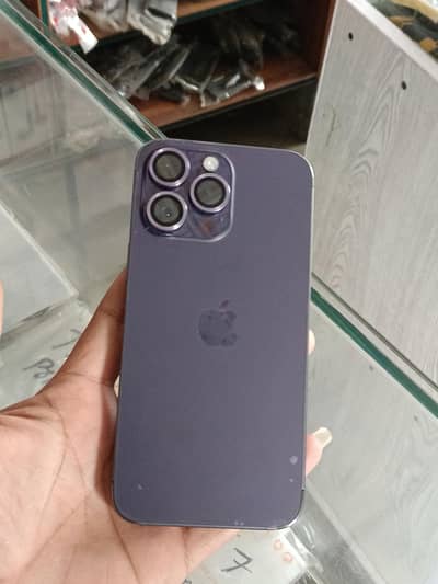 14 pro max water  pack