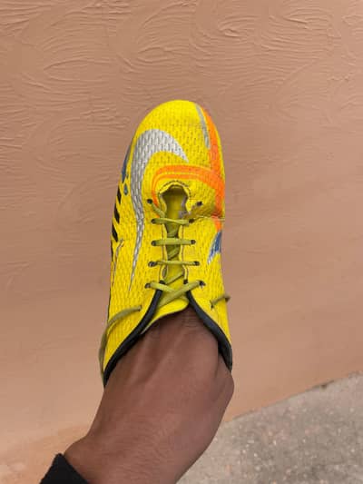 only 5 month used stad weight less and cheap price