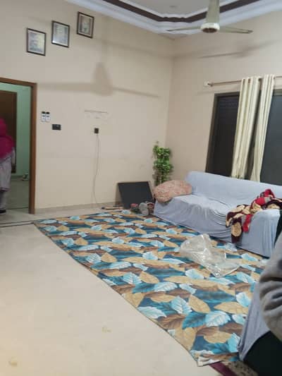 three bed dd portion for rent in johar
