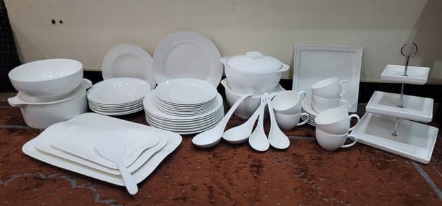 50 pieces Pure White Dinner Set fror 8 persons
