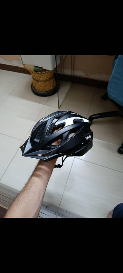 Fluid Rapid Bicycle Helmet