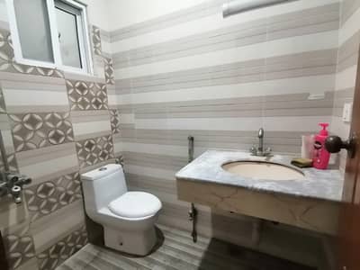 10 MARLA BARND NEW UPPER PORTION FOR RENT IN JUBIEEL TOWN