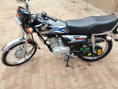 Honda CG 125 Model 2025 | 6500 KMs Driven Bike | Call 0300 - 4196890