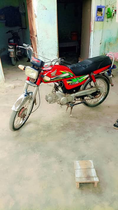 Honda CD 70 2022 model. (03231380320) call and wattsp.