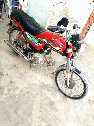Honda CD 70 2022 model. (03231380320) call and wattsp.