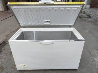 waves freezer single door all ok good condition Call  0321/8888/564