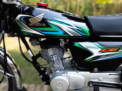 Honda 125 Model 2022/2023 Just 8000-KM Gift For Shokeen Honda Lover's